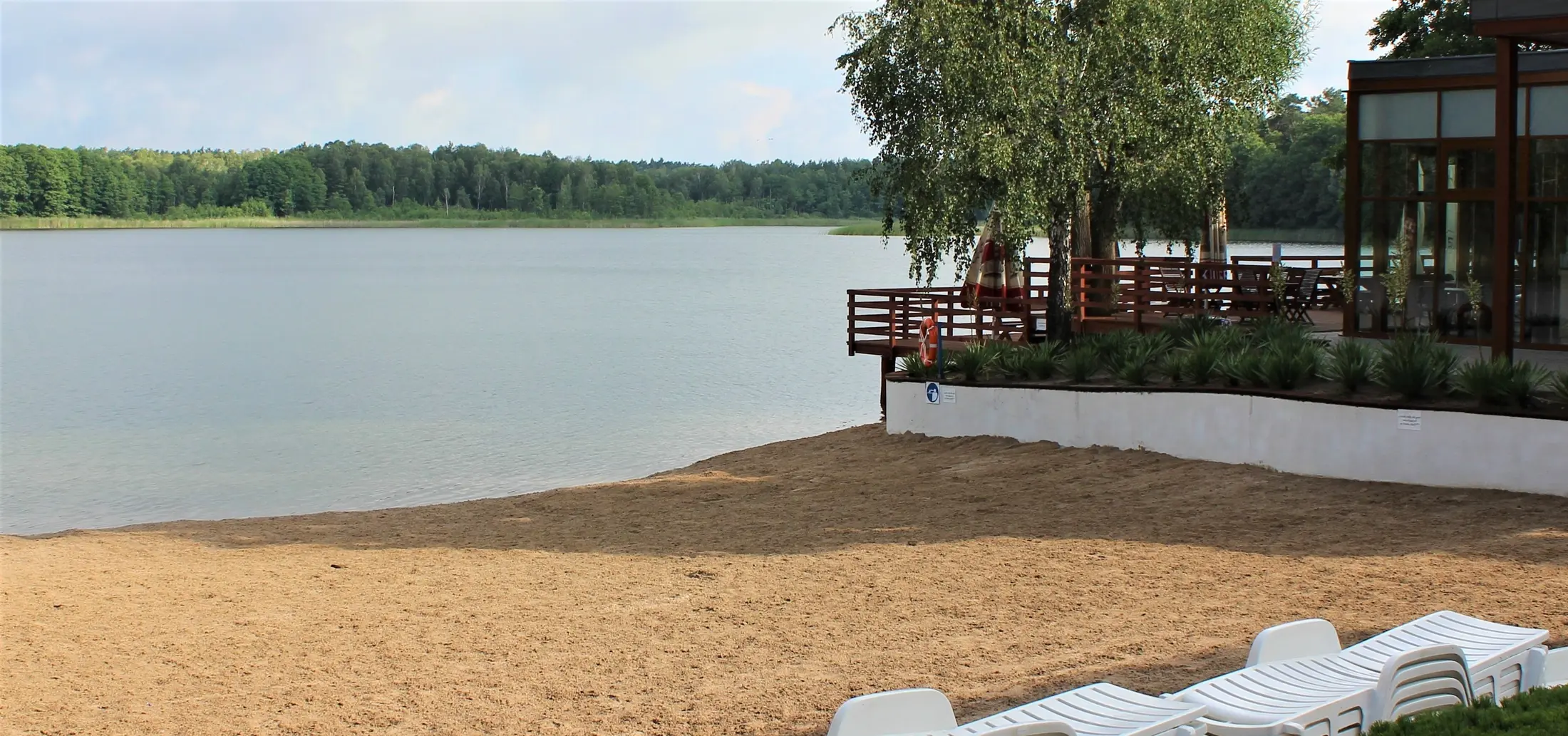 Plaża nad Jeziorem Białym